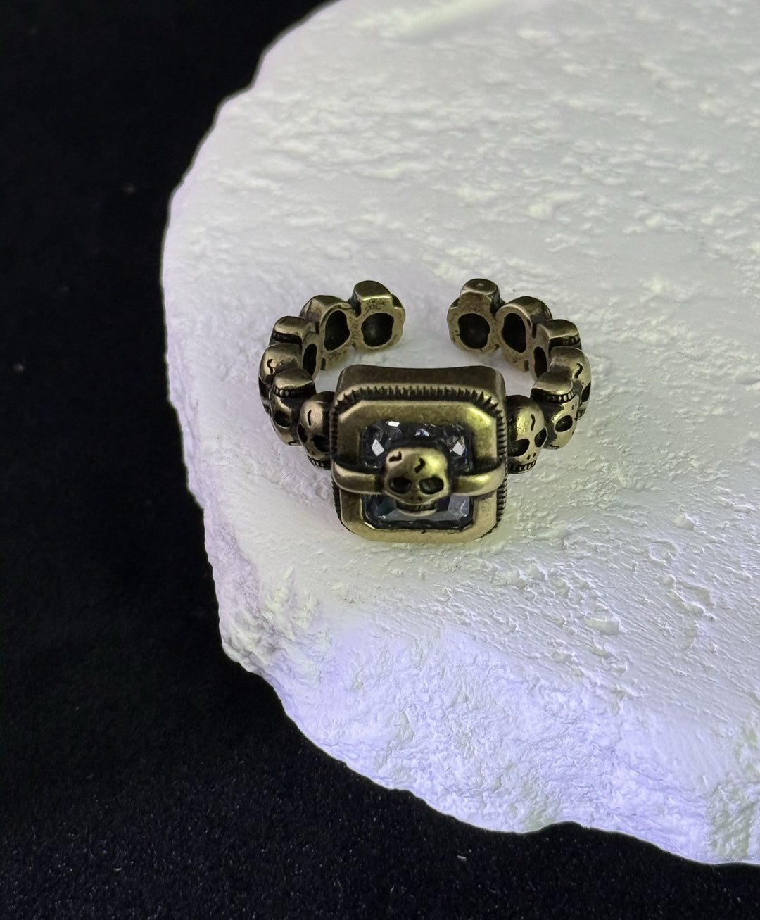 Multi-skull square diamond open ring