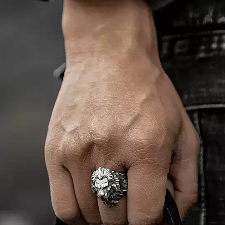 Domineering lion ring