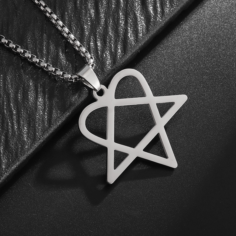 Unique openwork heart pendant necklace