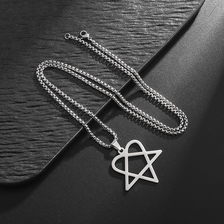 Unique openwork heart pendant necklace