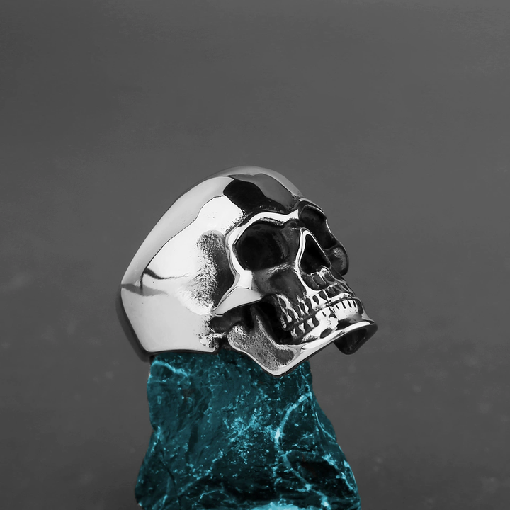 Smooth Gothic Skull Ring