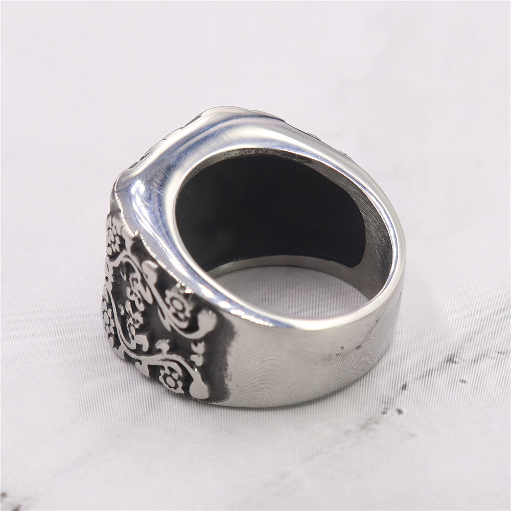Floral Engraved Spade Symbol Statement Biker Signet Ring
