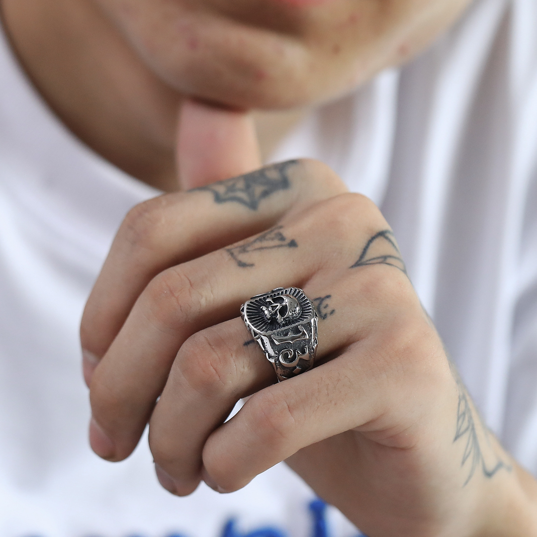 Punk Skull Symbol Biker Statement Ring