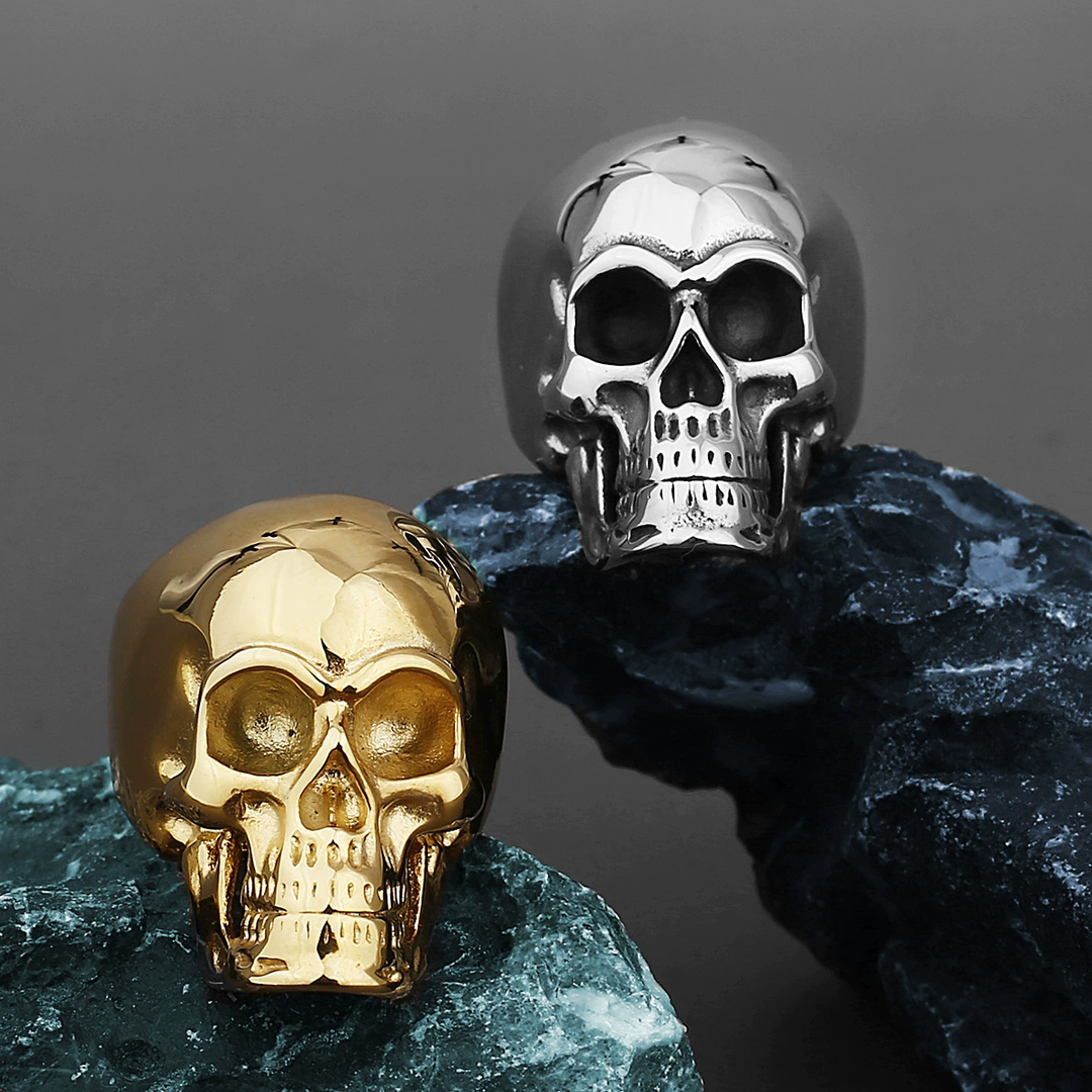 Smooth Gothic Skull Ring