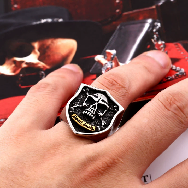 Retro Skull Shield "Good Luck" Ring