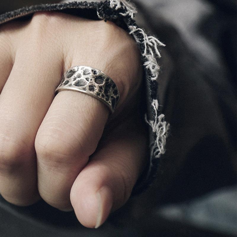 925 Silver Vintage Bump Broad Faceted Ring