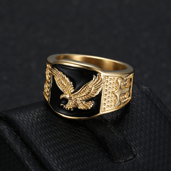 Embossed Eagle Pattern Mens Signet Band Ring