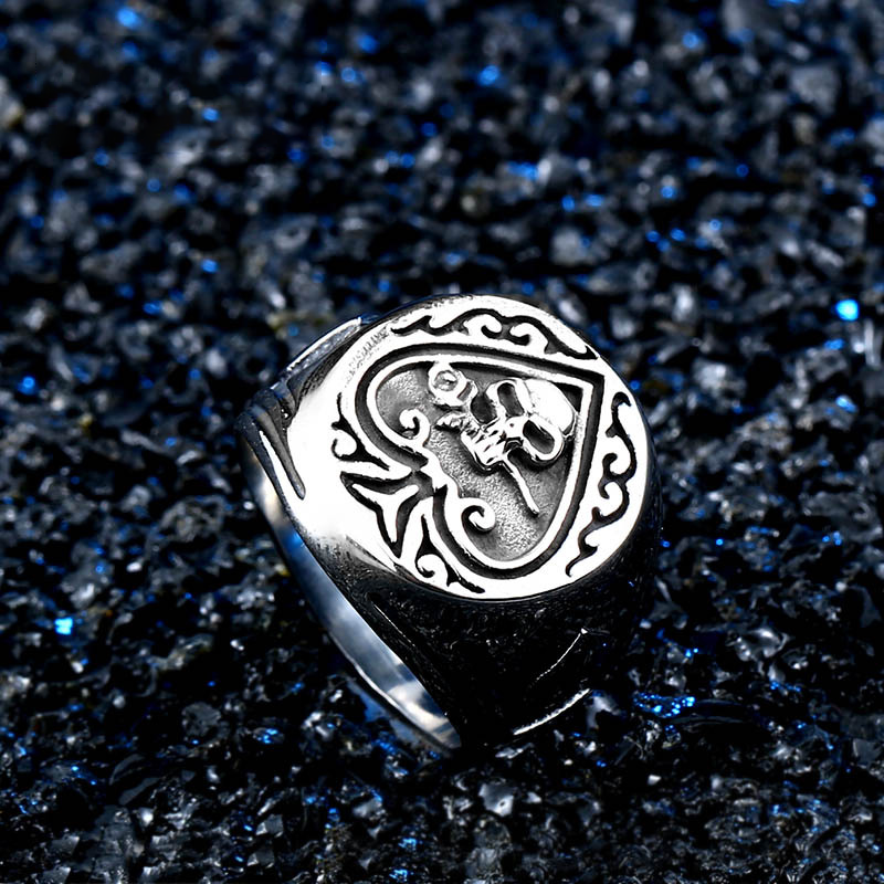 Gothic Spade Skull Rose Relief Ring